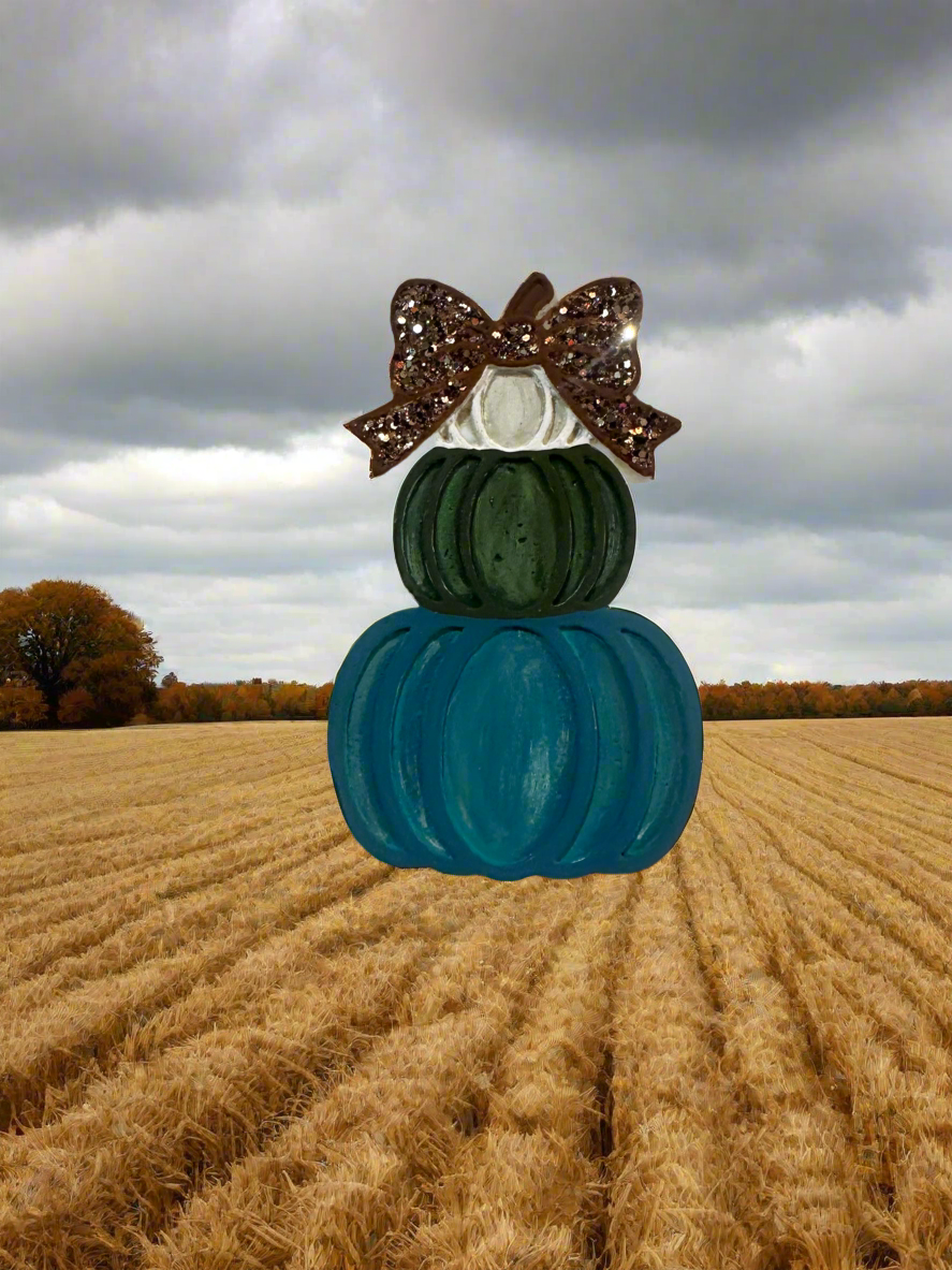 Stacked Pumpkins With Bow Freshie