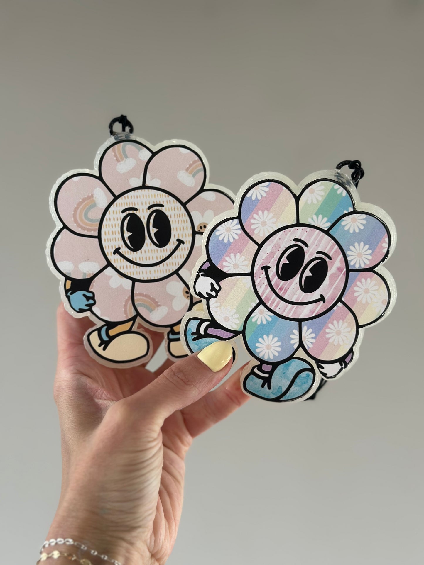 Retro Flower Dude Freshie