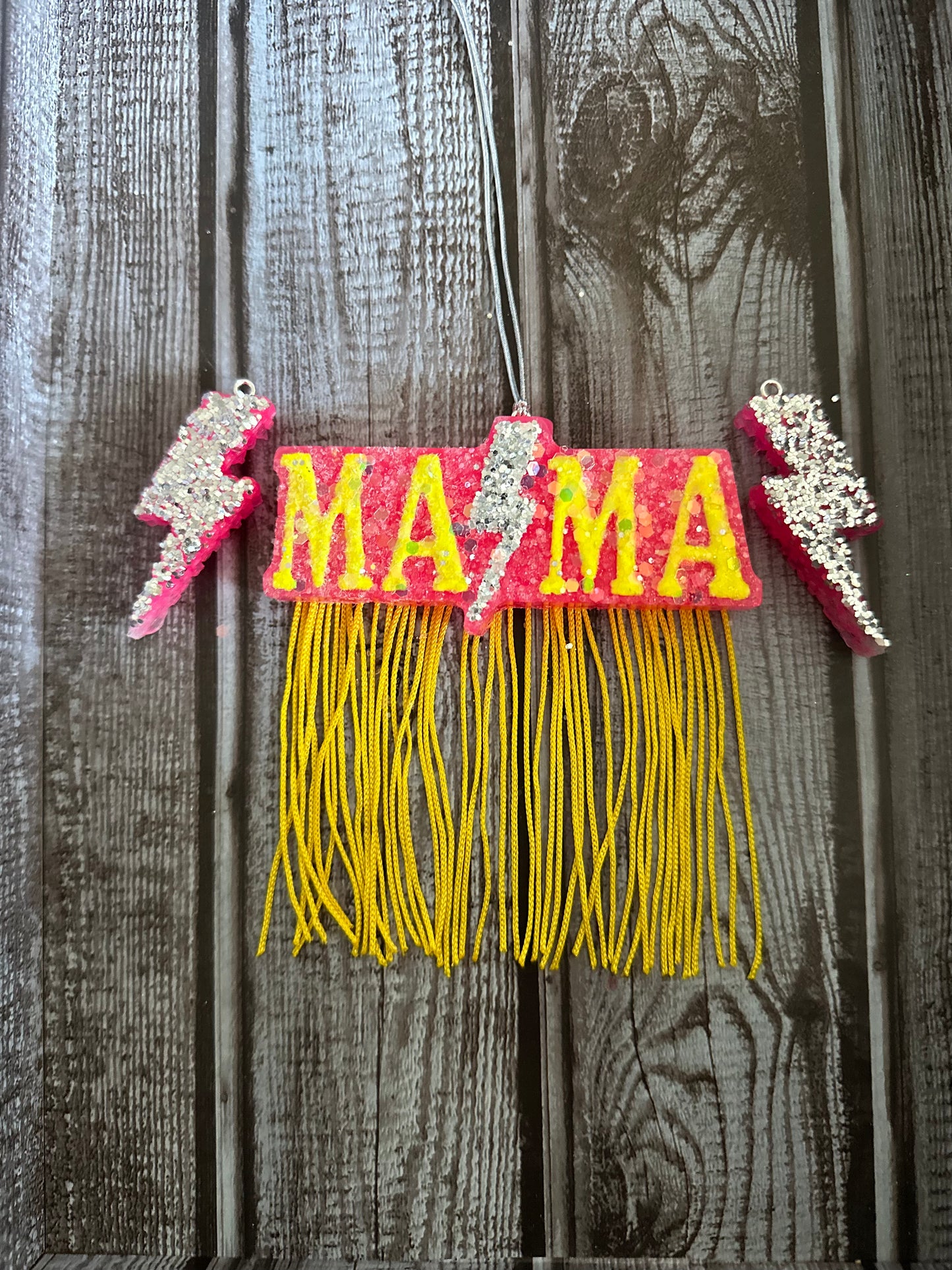 Small MAMA Lightning Bolt Freshie