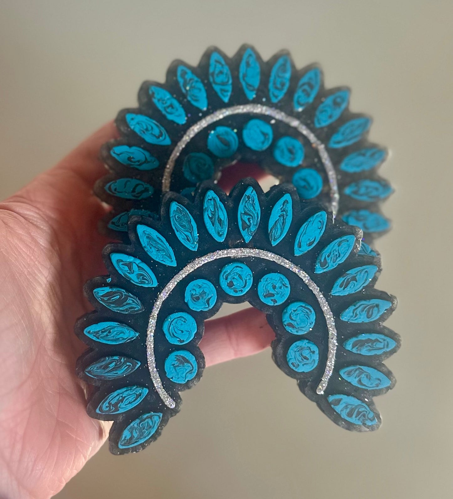 Head Dress Conch Freshie