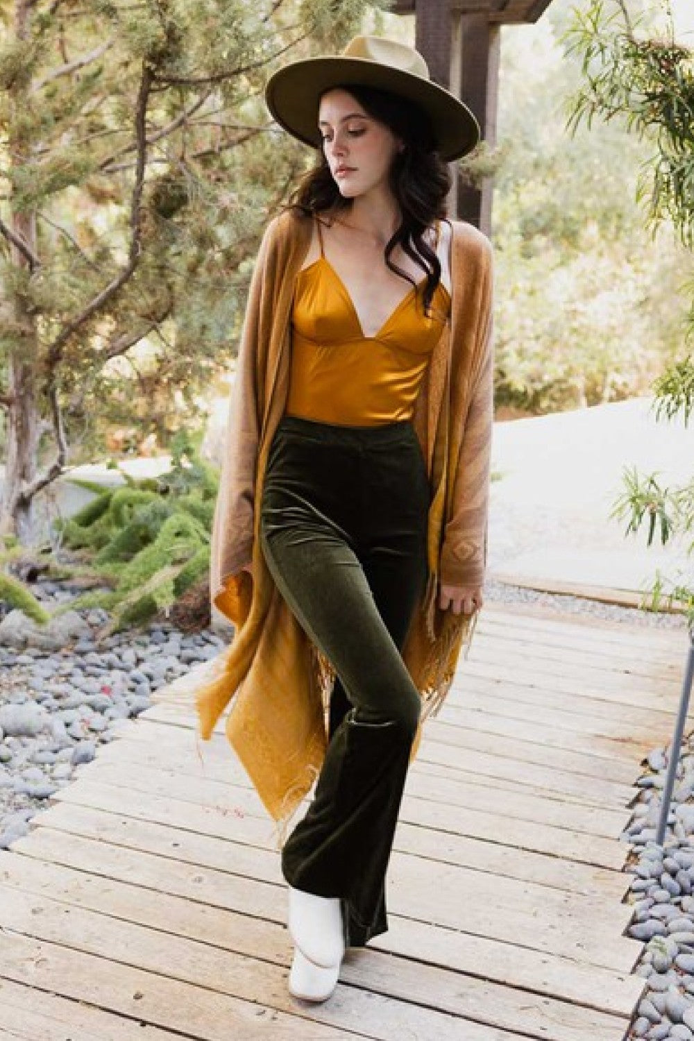 Leto Desert Ambiance Colorblend Tassel Trim Poncho The Stout Steer