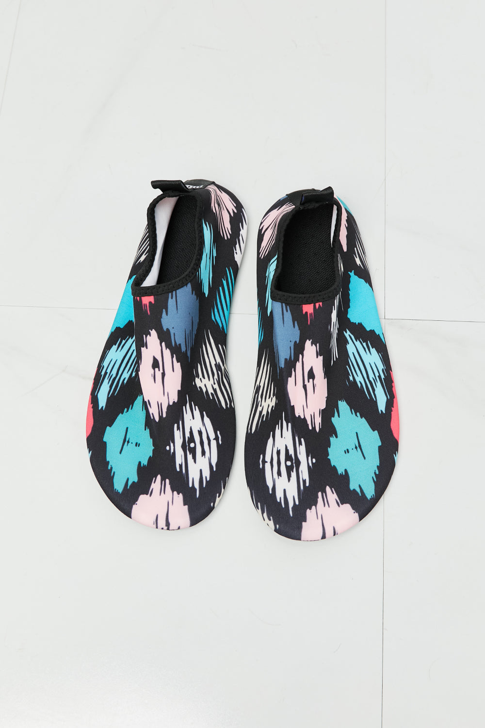 MMshoes On The Shore Water Shoes in Multi The Stout Steer