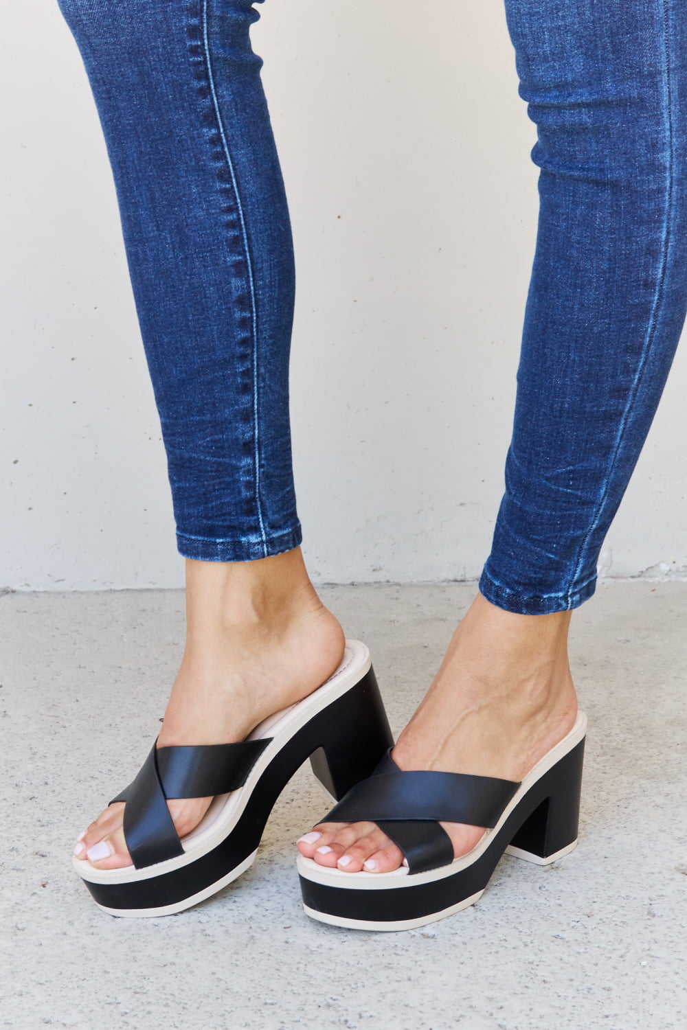 Weeboo Cherish The Moments Contrast Platform Sandals in Black The Stout Steer