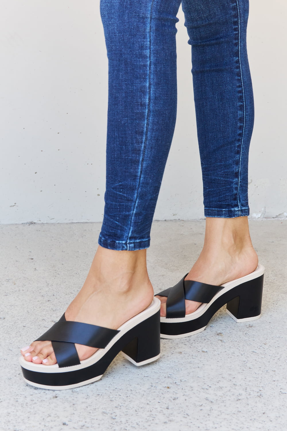 Weeboo Cherish The Moments Contrast Platform Sandals in Black The Stout Steer