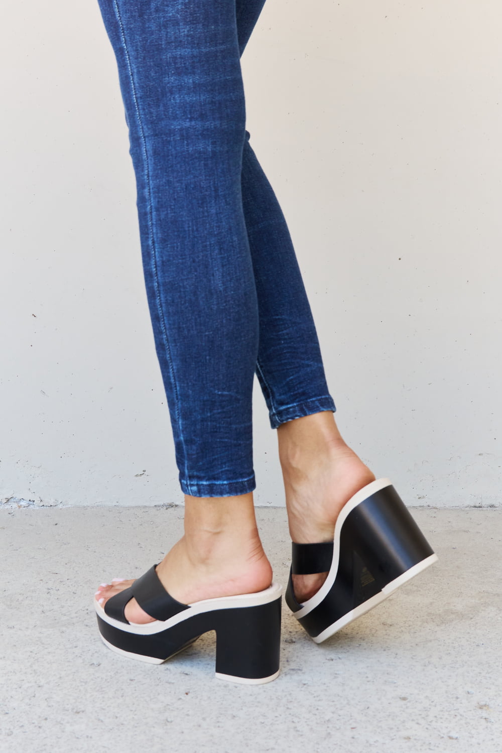 Weeboo Cherish The Moments Contrast Platform Sandals in Black The Stout Steer
