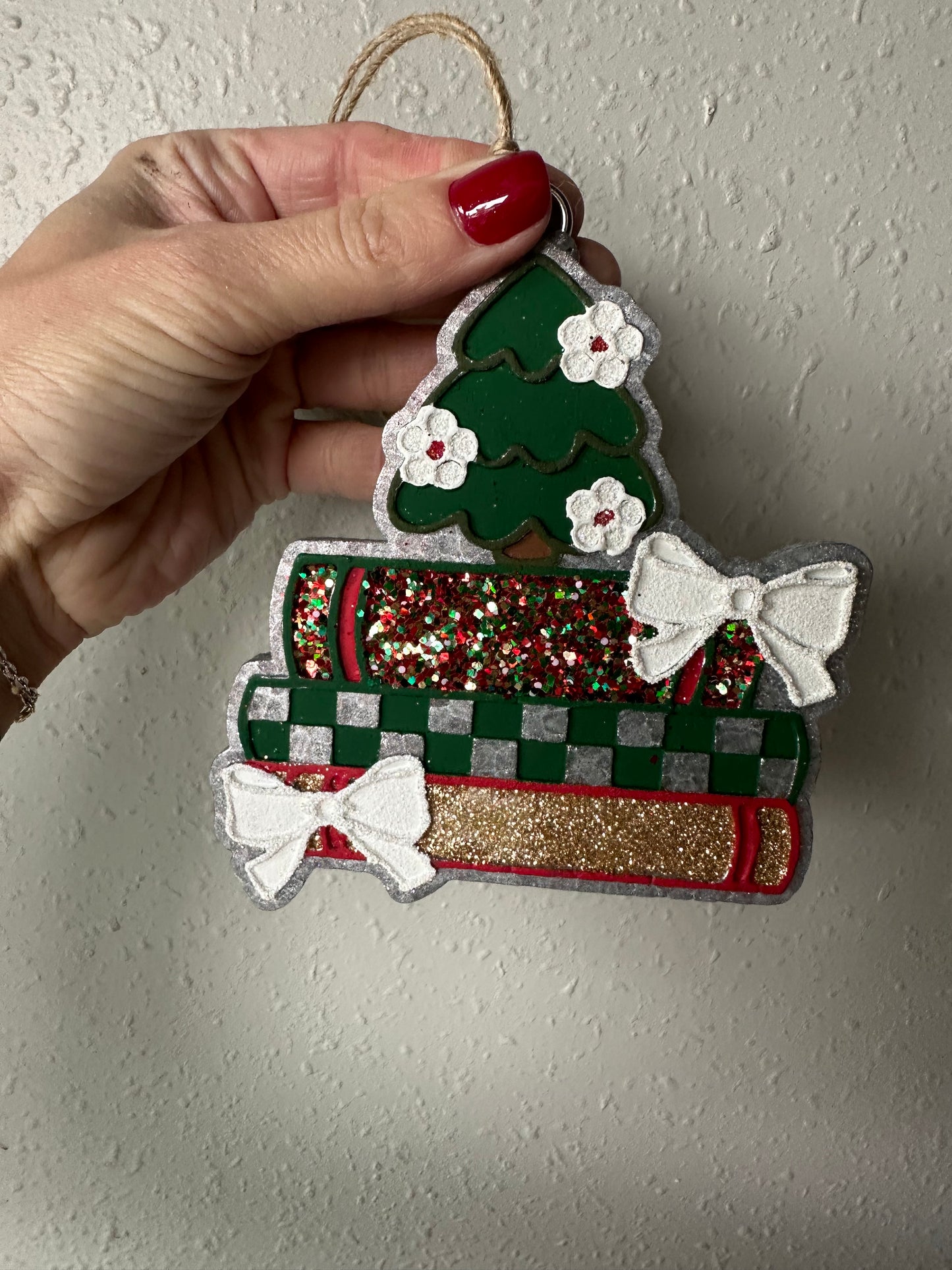 Christmas Tree on Books Freshie